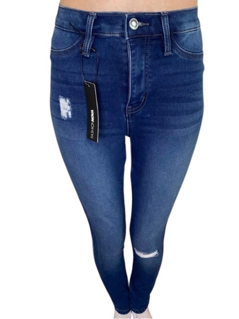 Fashion Nova Skinny Jeans in Dark Blue Wash with Light Distressing NWT size 3
